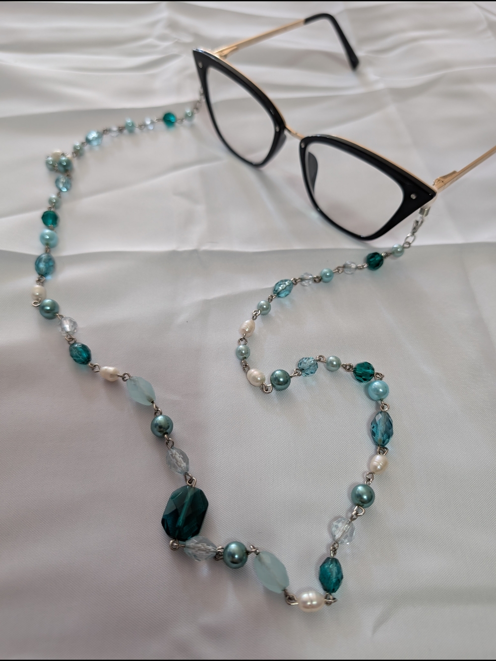 Handcrafted Teal Beaded Eyeglass Chain - Picture 2 of 3